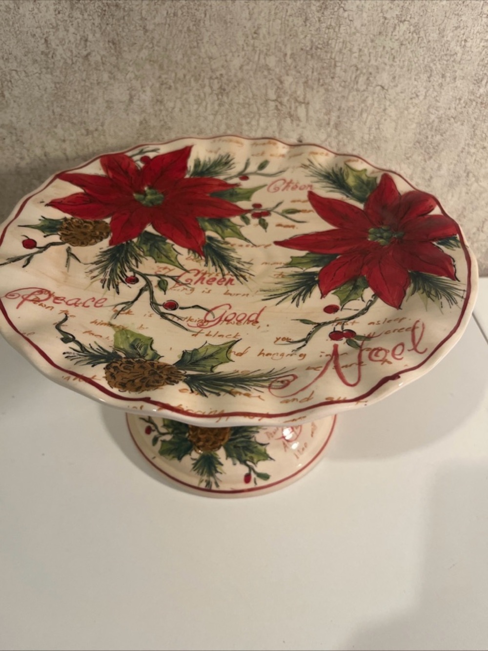 Maxcera Footed Cake Stand Noel pinecones Poinsettias Christmas Ruffled Edge EUC